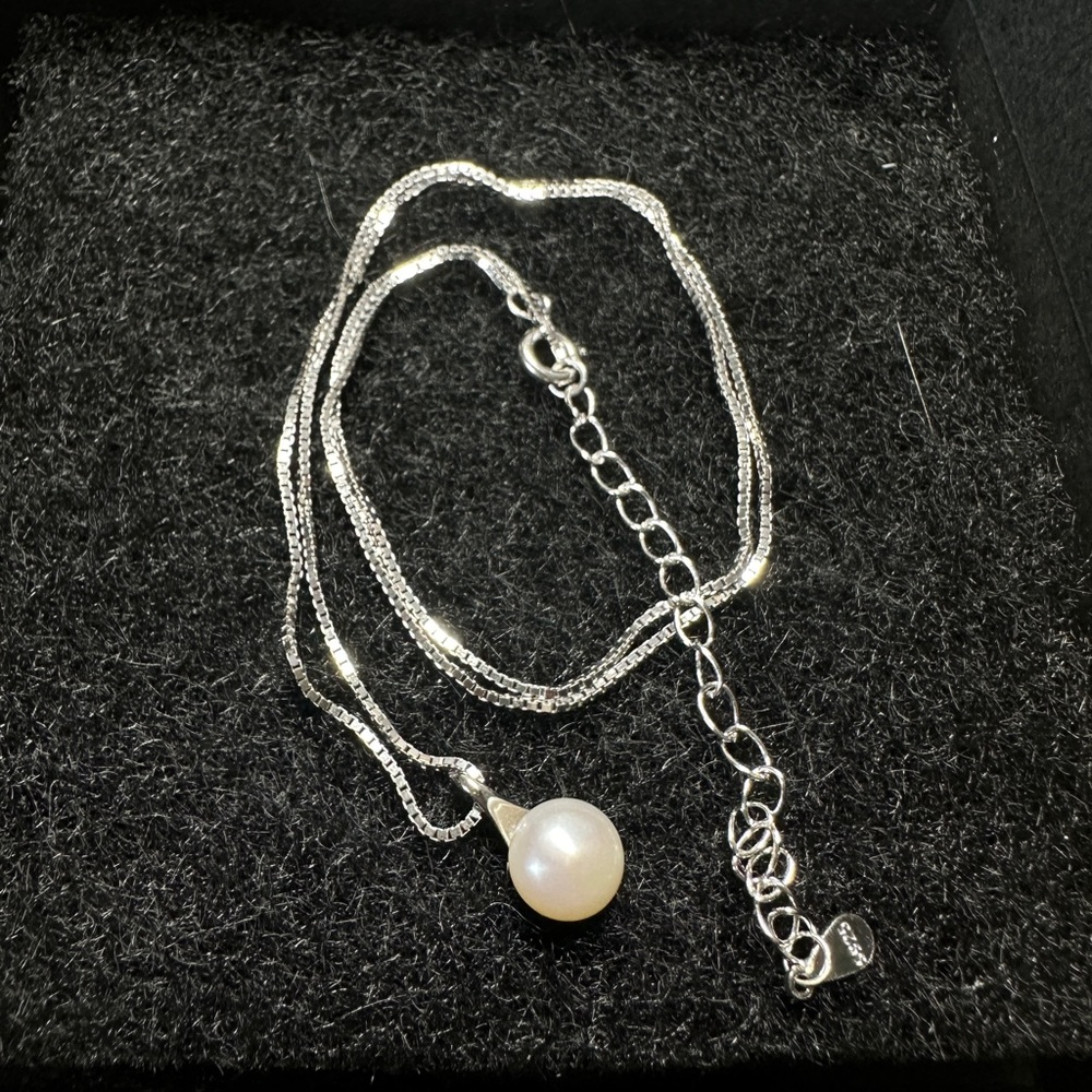 Sterling silver pearl necklace